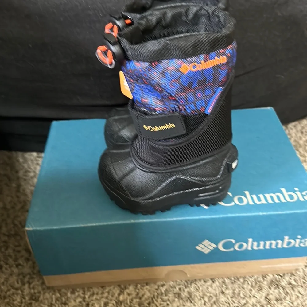 COLUMBIA Toddler Powderbug Plus II Print Snow Boot: BLACK/BLUE: NIB: SZ 4